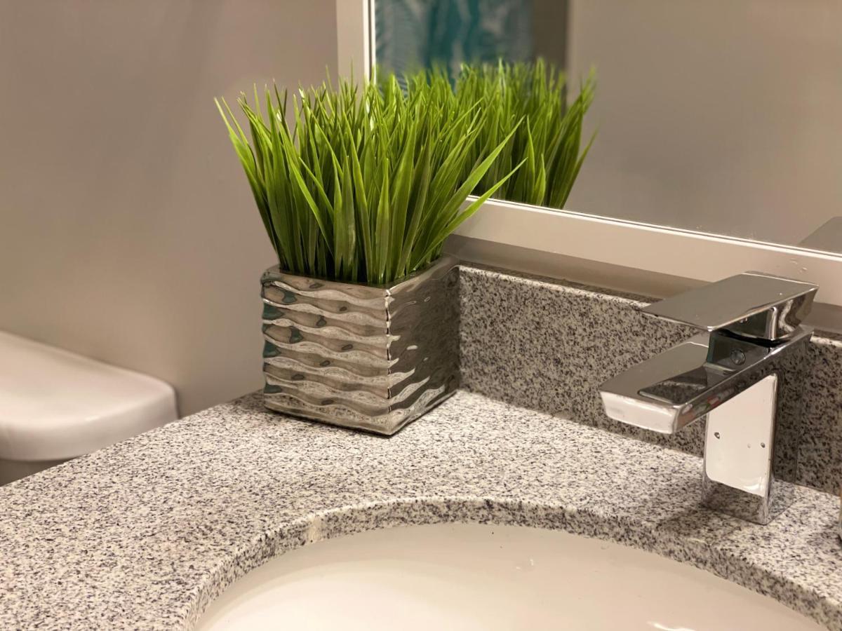 Apartament Lux House Of Champagne 2Br 2Ba Free Parking & Wifi Baltimore Zewnętrze zdjęcie
